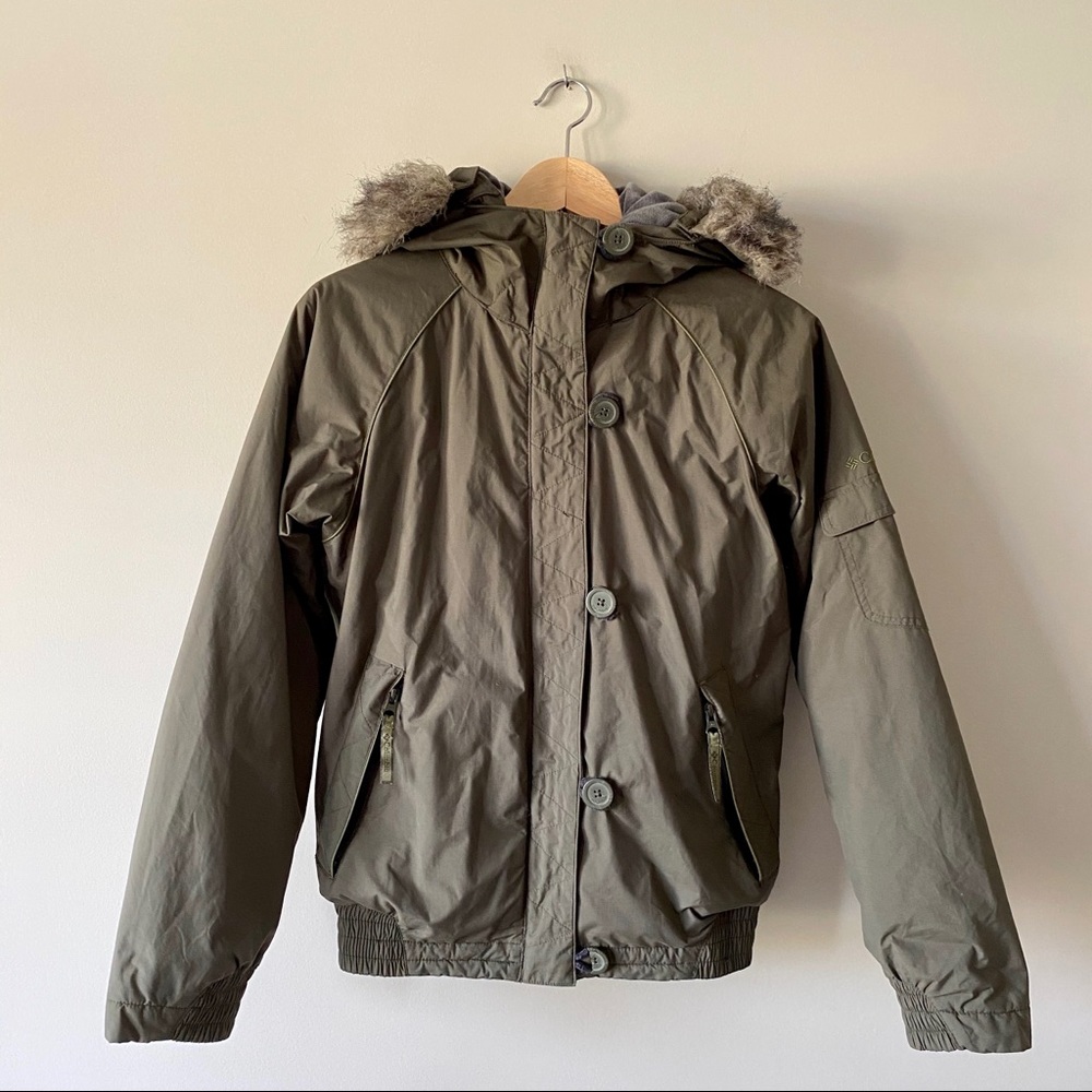 Columbia green winter jacket with faux fur